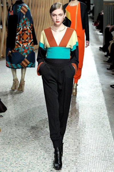 Look 40